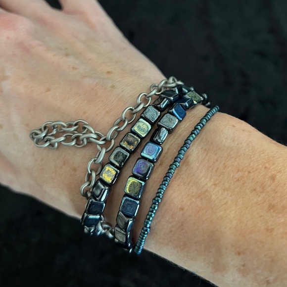 Curated Jewelry Set #26 - Necklace, Bracelet, Earrings *abalone shell/multicolor - Picture 4 of 7